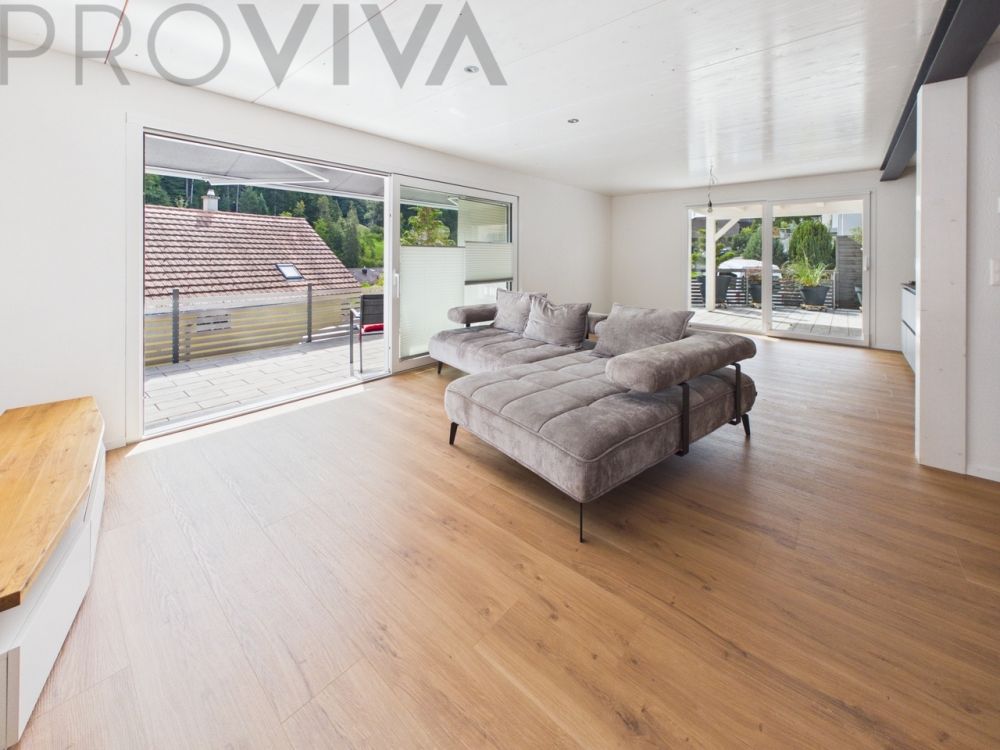 Modernes neues Haus mit grosszügigem Aussenbereich und viel Platz -  Bild 2