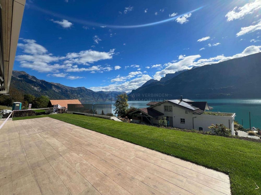 High-End Ausbau mit unverbaubarer Top-Seesicht - See und Berge - traumahaft