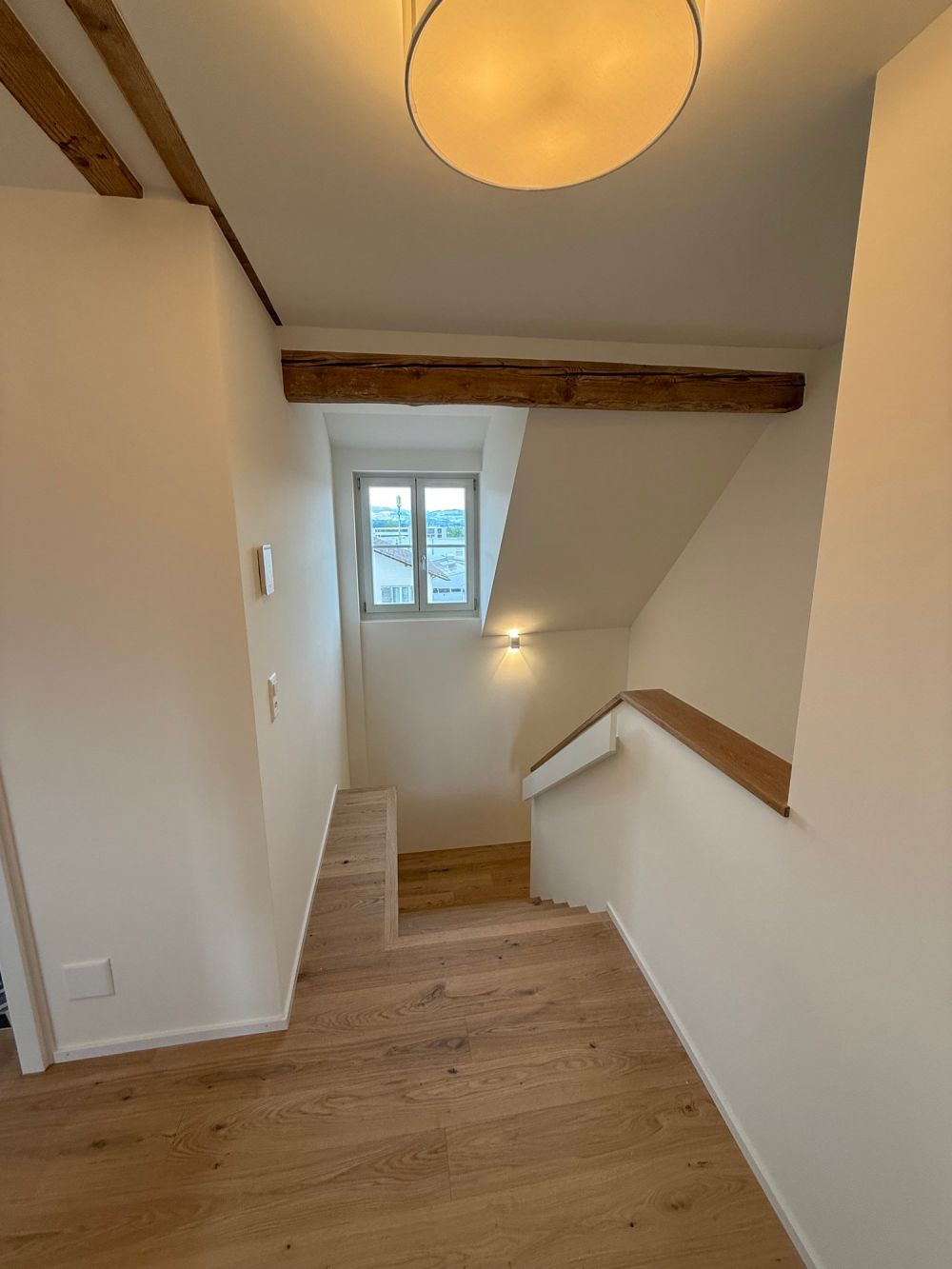 NEUWERTIGE: 3-Zimmerdachwohnung – Vintage-Style trifft auf modernen Komfort -  Bild 10