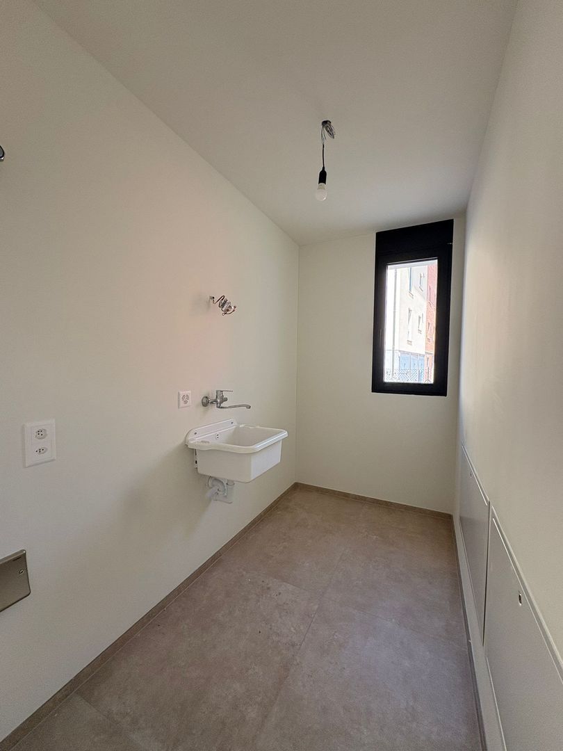 Elegante appartamento di 4.5 locali con giardino privato a Giubiasco -  Bild 12