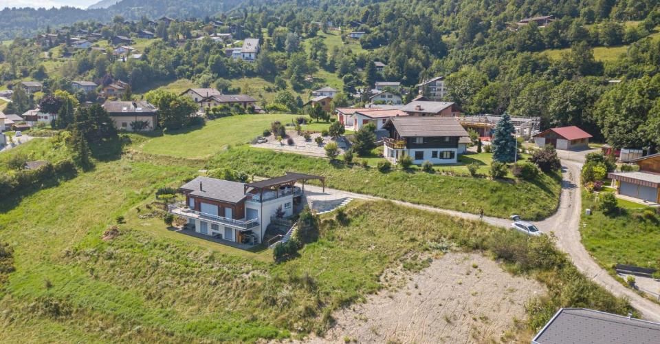 Lumière, cadre paisible et vue imprenable pour ce projet Minergie-P - Maison 4.5 pièces - image - 7
