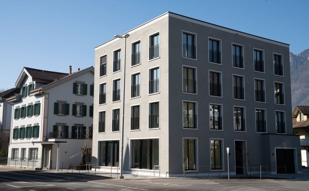 4 ½ Zimmerwohnung an bester Lage in Brunnen SZ - Bild 1