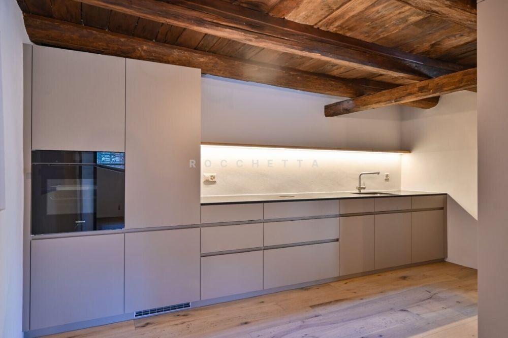 Caratteristica casa interamente ristrutturata con grande locale hobby -  Bild 8