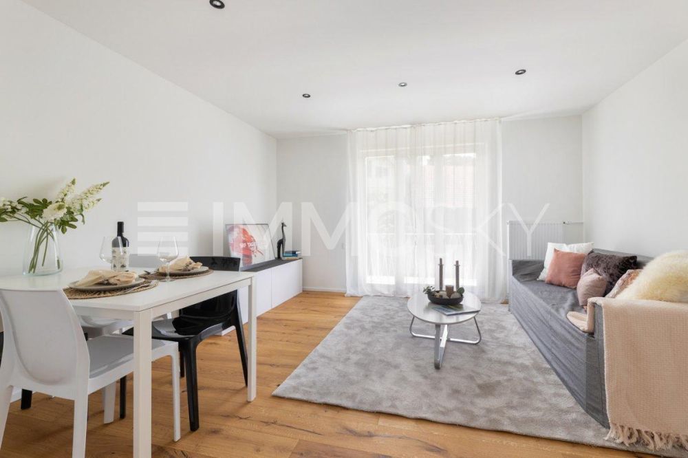 Willkommen Zuhause - frisch renoviert und bezugsbereit - Helles Wohnzimmer