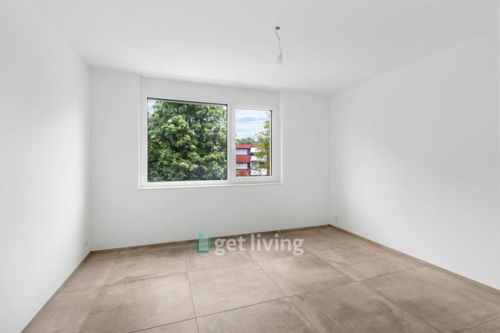 NEUBAU AN TOPLAGE MIT GROSSZÜGIGEM SITZPLATZ (40 M²) SOWIE EIGENER WASCHKÜCHE UND KELLER (17,4 M²). DIE WOHNUNG KANN AUF WUNSCH AUCH MÖBLIERT GEMIETET WERDEN. -  Bild 4