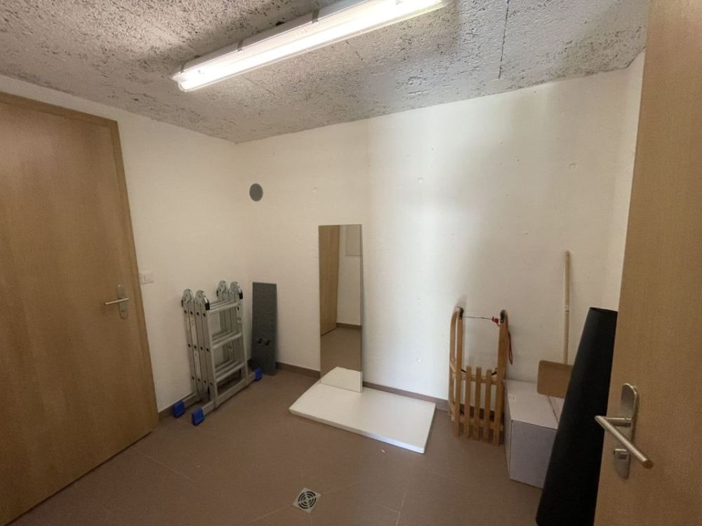 Alpji neue 2.5 Zimmerwohnung in einem der ältesten Weiler Hohnegg oberhalb Saas-Fee. Sportlicher Zugang vom Dorfzentrum, der Lomatte oder Wildi. Mit dem E-bike ganzjährig erreichbar. -  Bild 8