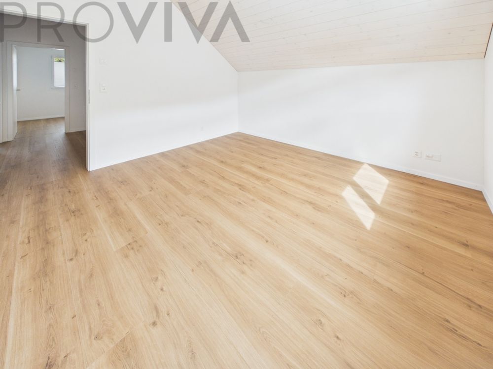 Modernes neues Haus mit grosszügigem Aussenbereich und viel Platz -  Bild 11