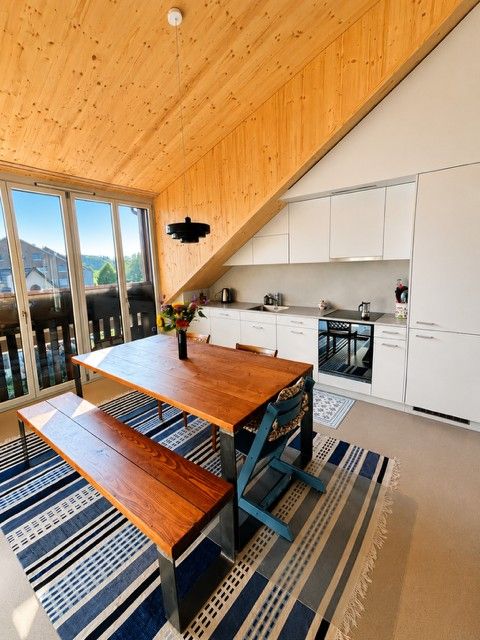 Moderne 4.5-Zimmer-Dachwohnung -  Bild 1