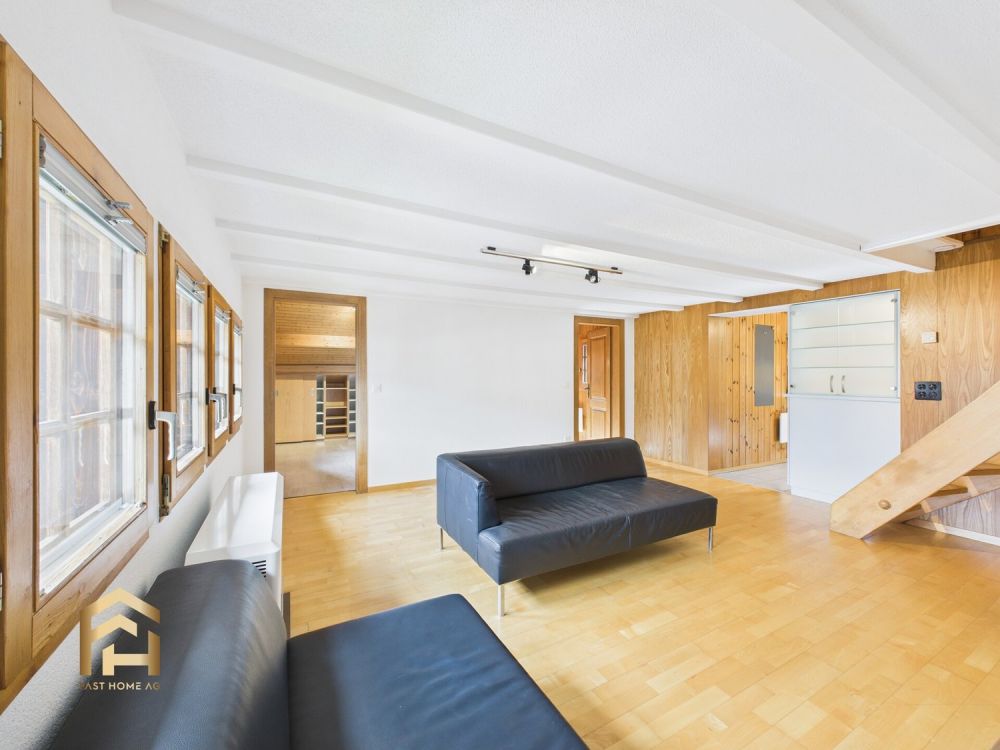 4.5 ZWG mit Atelier und Ausbaupotenzial im Herzen von Naters - 4.5 ZWG
