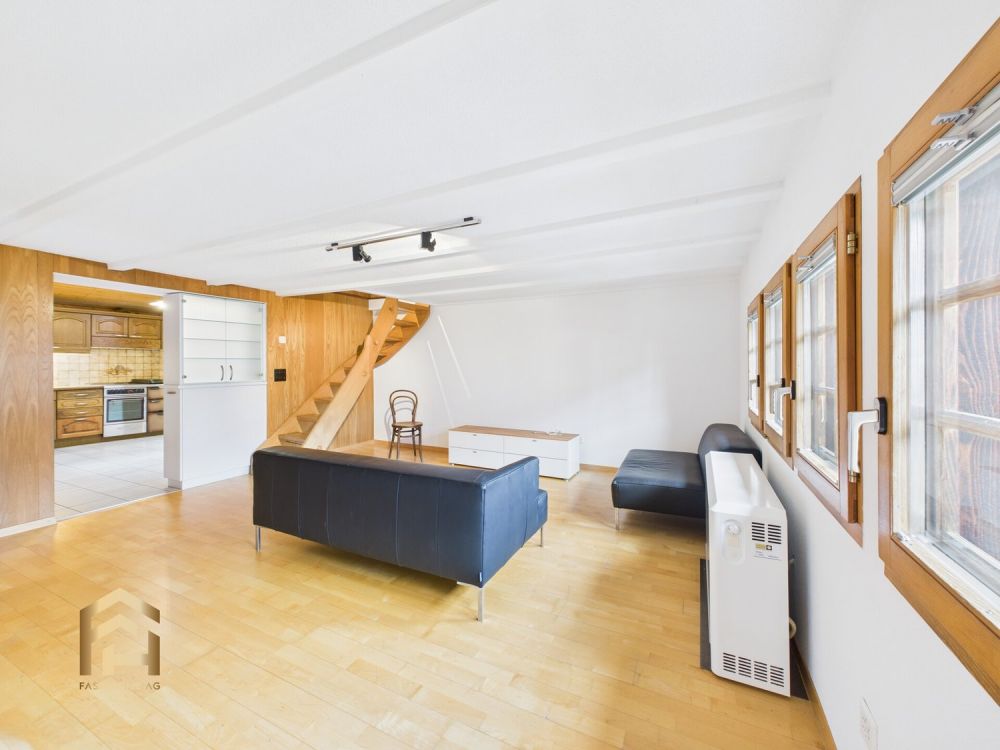 4.5 ZWG mit Atelier und Ausbaupotenzial im Herzen von Naters - 4.5 ZWG
