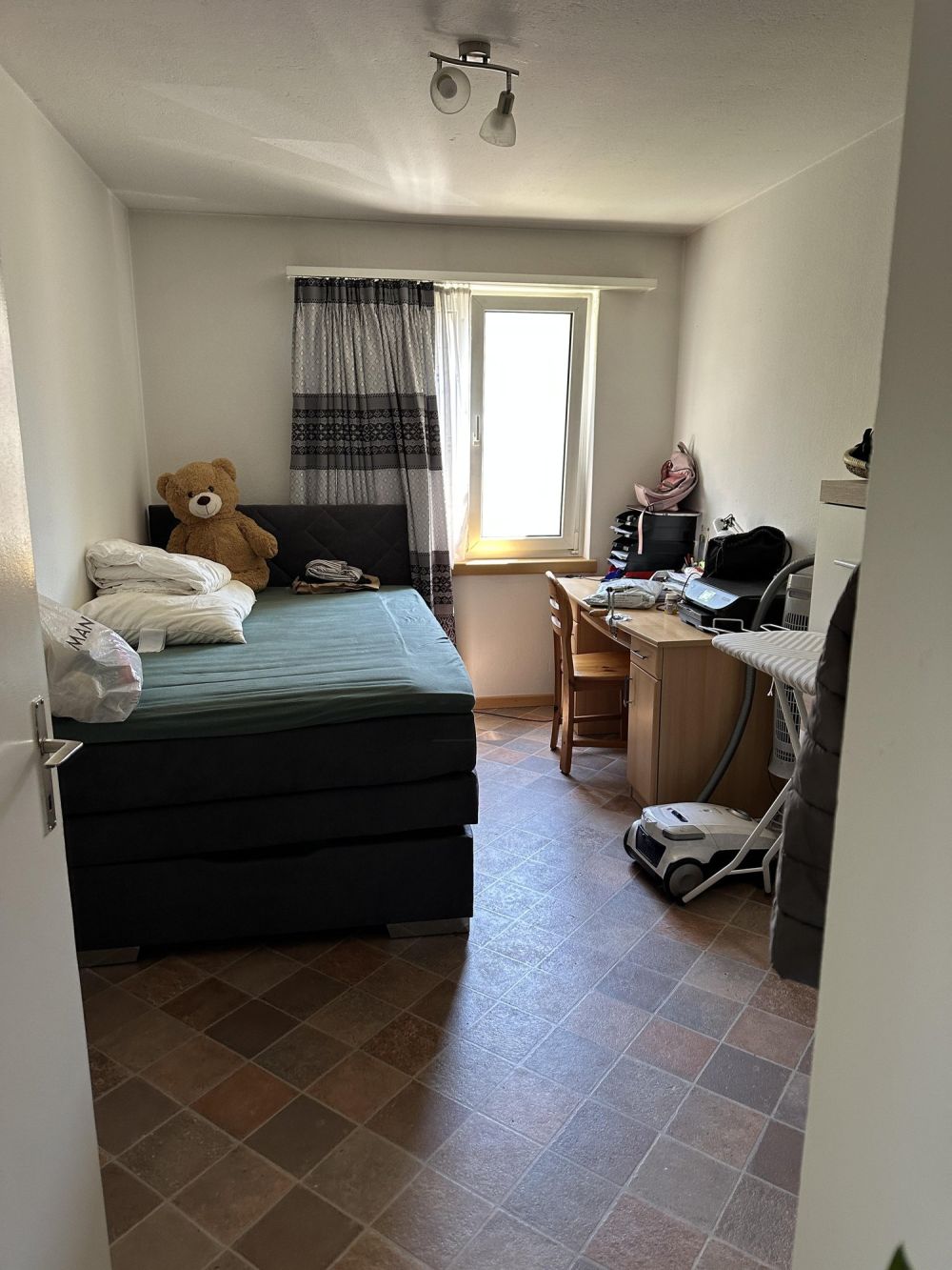 Befristet bis 31.03.2027/ 3.0 Zimmerwohnung in Bachenbülach -  Bild 4