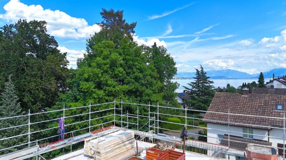 DIE KRÖNUNG DES HAUSES NIMMT FORM AN - DACHWOHNUNG IM BAU -  Bild 8