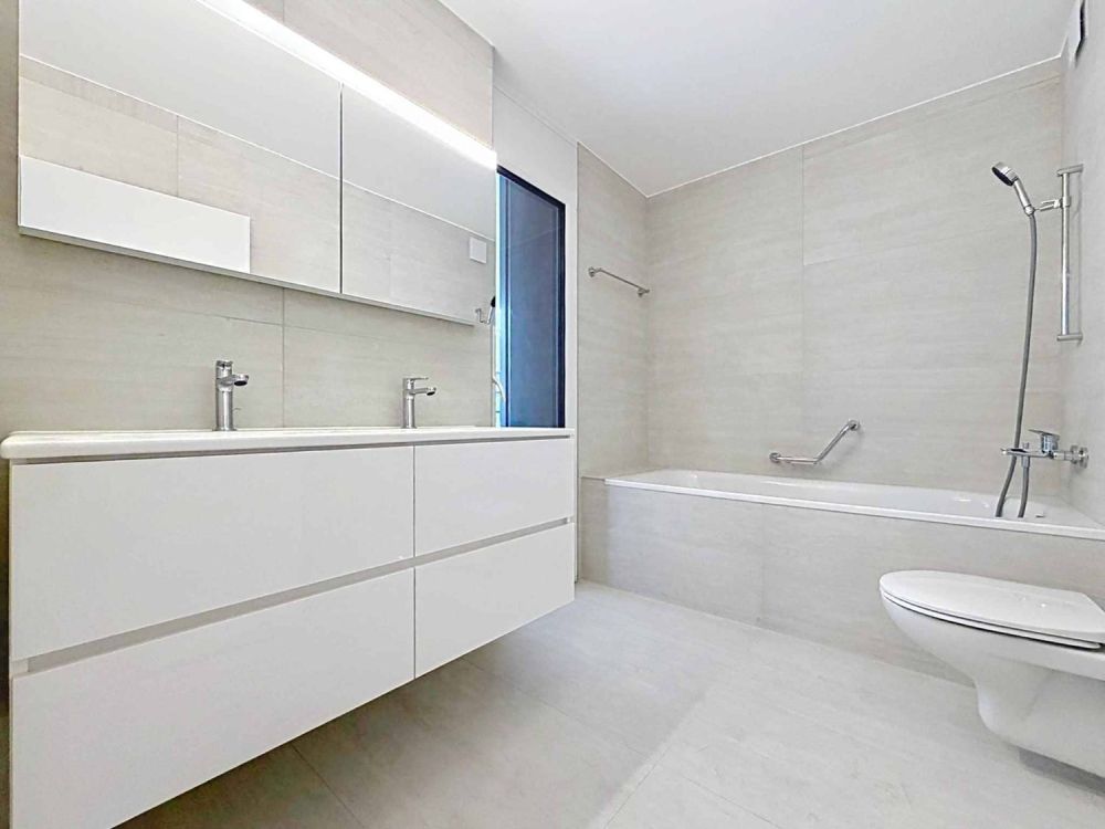 Luxuriöse 4.5-Zimmer-Wohnung mit überdachtem Balkon -  Bild 7