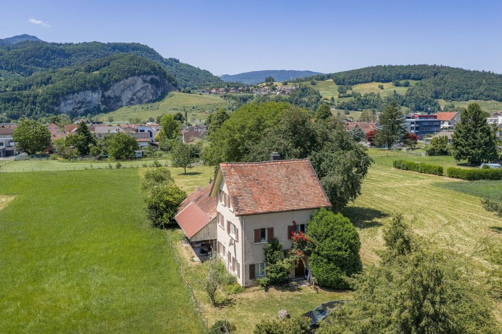 Einfamilienhaus mit Ökonomiegebäuden -  Bild 4