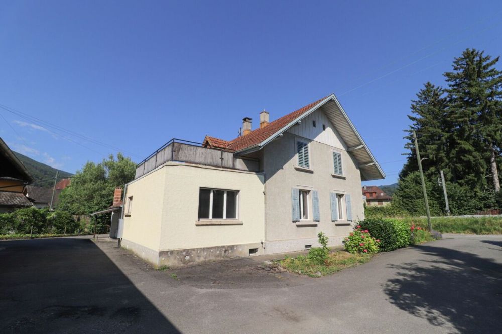 Zwei grosse Gebäude auf 1'824 m2 Bauland - Bild 1