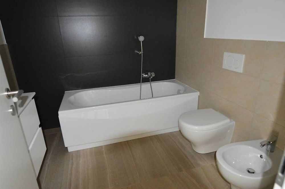 5676_Balerna, posizione comoda, 2.5 loc.con terrazzo coperto -  Bild 5