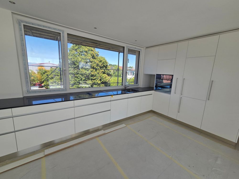 Exklusive 4-Zimmer-Attikawohnung mit Seesicht -  Bild 2