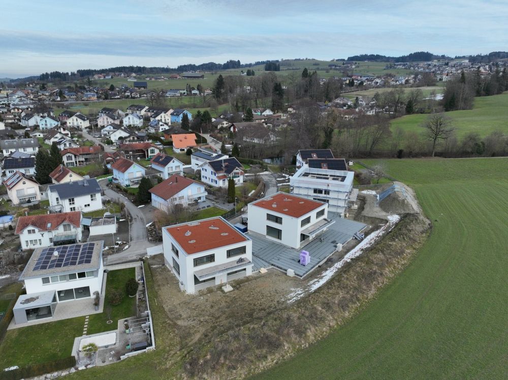 Neues 5.5-Zimmer Doppeleinfamilienhaus, Bezug Ende Mai 2026 - Drohnen