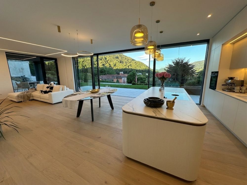 Wohnung mit 4,5 Zimmern im Neubau mit privatem Wellnessbereich und Seeblick -  Bild 3