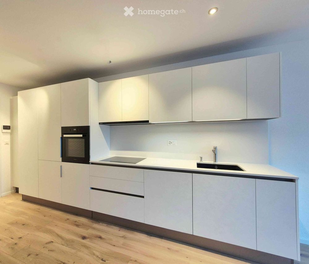 Traumhafte 2.5 Zimmer, 55 m2, EG mit Umschwung - Bild 1