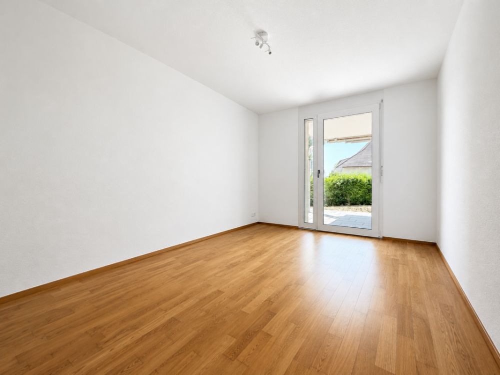 Grosszügige 4½-Zimmerwohnung mit Gartensitzplatz -  Bild 2