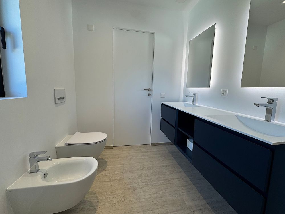 Elegante 4.5 locali al primo piano con terrazza e parziale vista lago - Bild 10