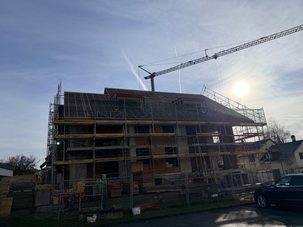 Moderne 3.5-Zimmer-Wohnung mit Panoramablick in Beringen - Bild 1