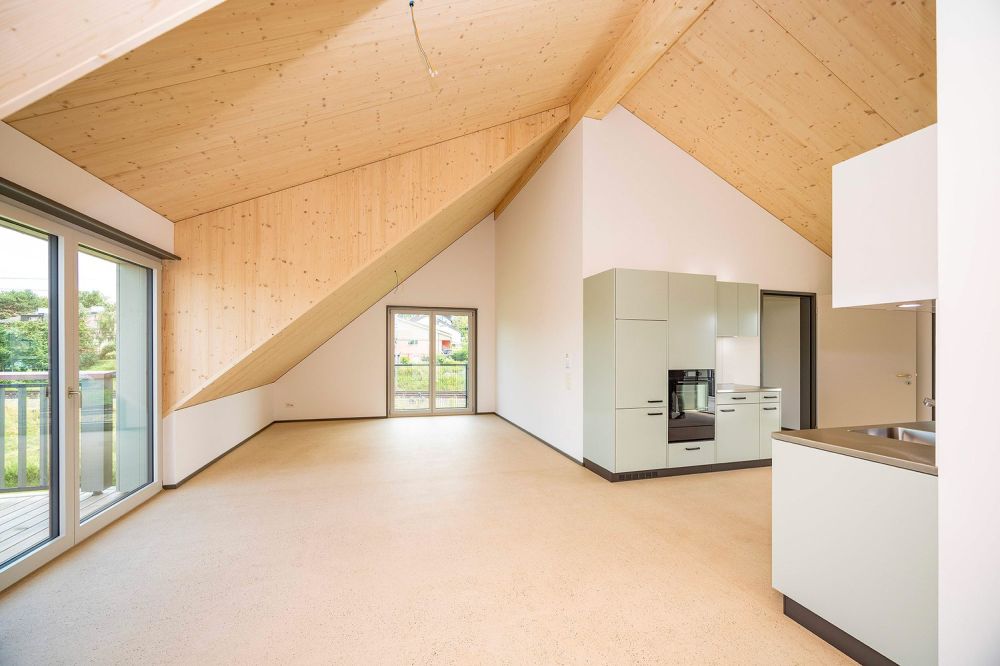 Erstbezug - Wohnen im Alter ab 55 Jahren - Wunderschöne Wohnung im DG - Wohnzimmer