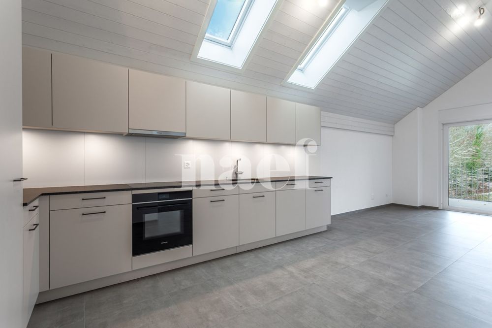 Prachtiges 5.5-Zimmer-Dachgeschoss mit Loggia zu verkaufen in St-Aubin -  Bild 2