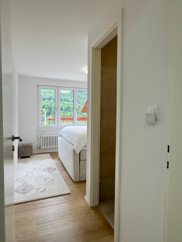 Kernsaniertes EFH mit fantastischer Weitsicht -  Bild 11