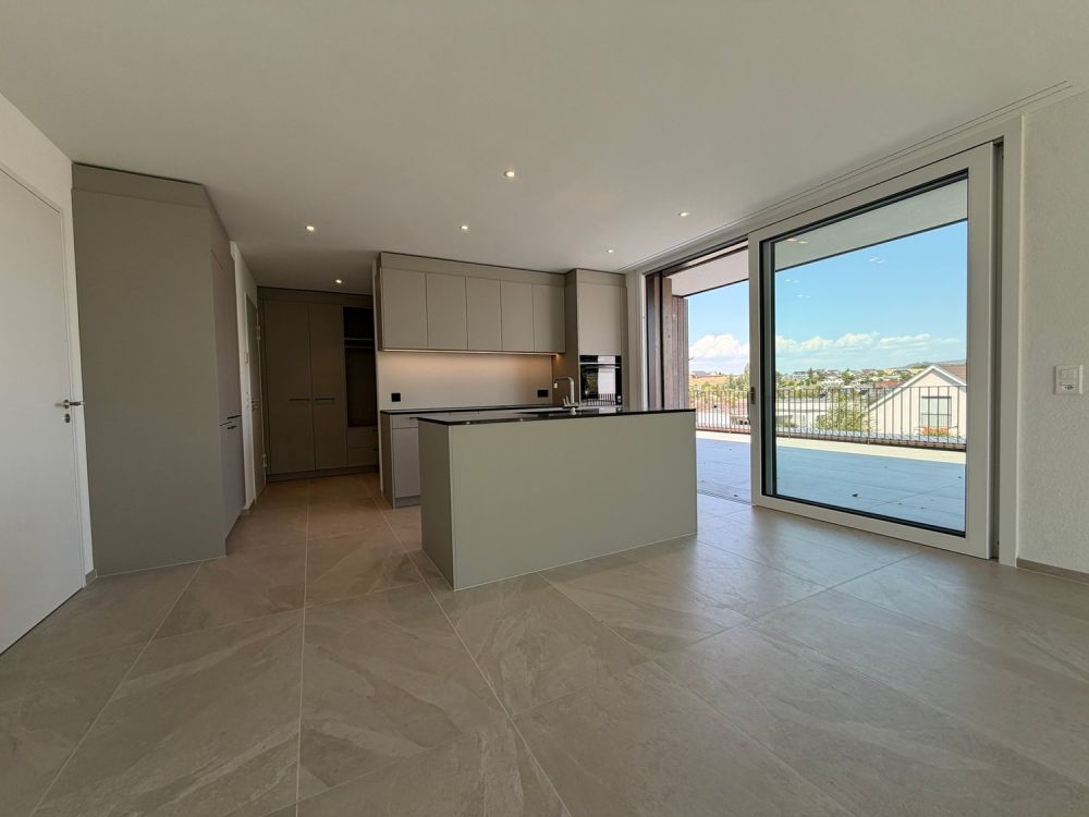 Moderne 2.5-Zimmer-Attikawohnung im Neubau mit grosszügiger Terrasse -  Bild 2
