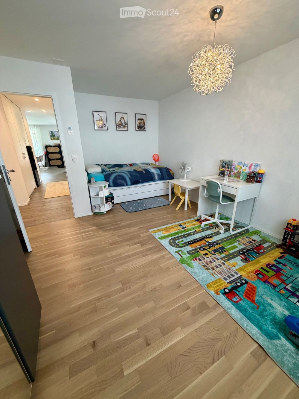 REMAUFENS – ÉLÉGANT 4,5 PIÈCES DE 113 M² AVEC TERRASSE DE 27 M² & PARKING PRIVÉ -  Bild 5