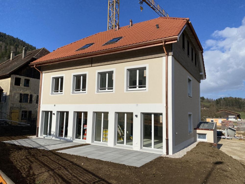 Villa jumelée avec terrasse et jardin -  Bild 1