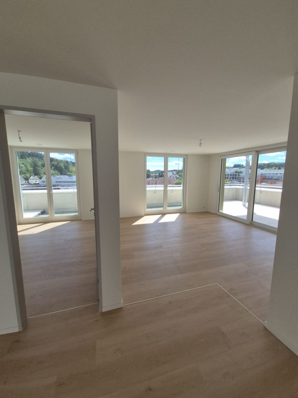 Exklusive Neubau 4.5 Zimmer Attikawohnung mit 2 Balkonen -  Bild 5