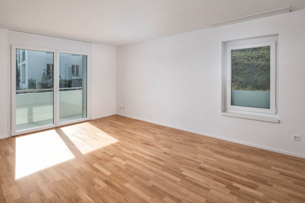 Moderne, frisch sanierte Wohnung im steuergünstigen Bäch SZ - Wohnzimmer