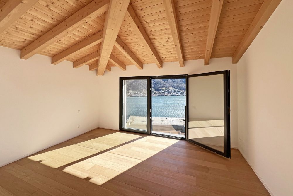 STUPENDA VILLA CON VISTA LAGO MOZZAFIATO A VICO MORCOTE -  Bild 8