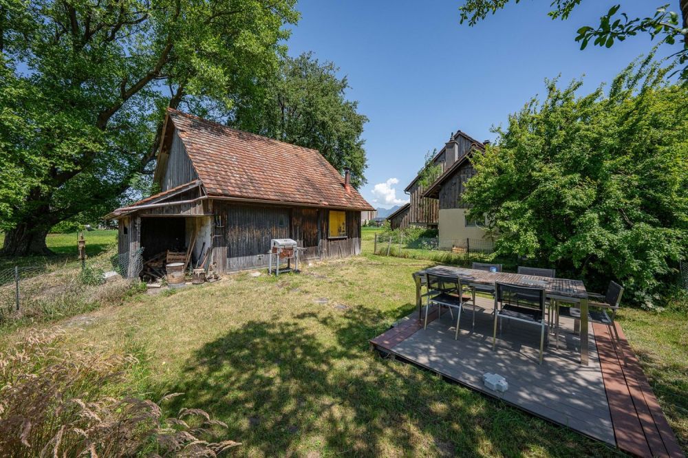Einfamilienhaus mit Ökonomiegebäuden -  Bild 8
