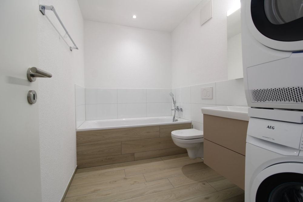 Moderne 4.5-Zimmerwohnung mit zwei Bädern und gemütlichem Sitzplatz -  Bild 7