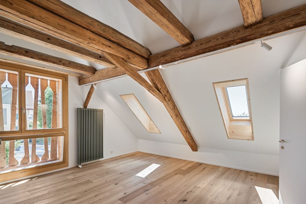 Letzte Gelegenheit: Einzigartige 7.5-Zimmer-Bauernhaushälfte - Zimmer DG