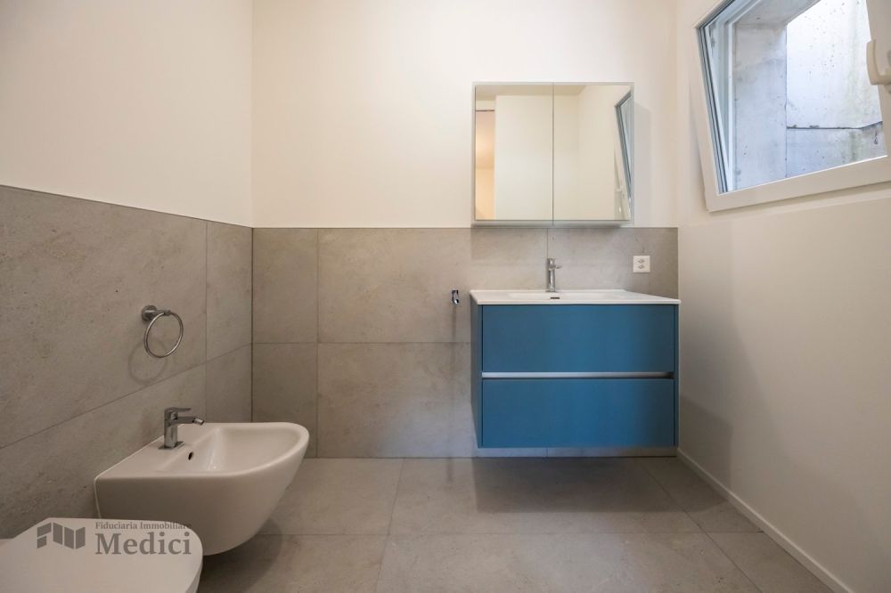MODERNO ED ELEGANTE APPARTAMENTO VISTA LAGO -  Bild 8