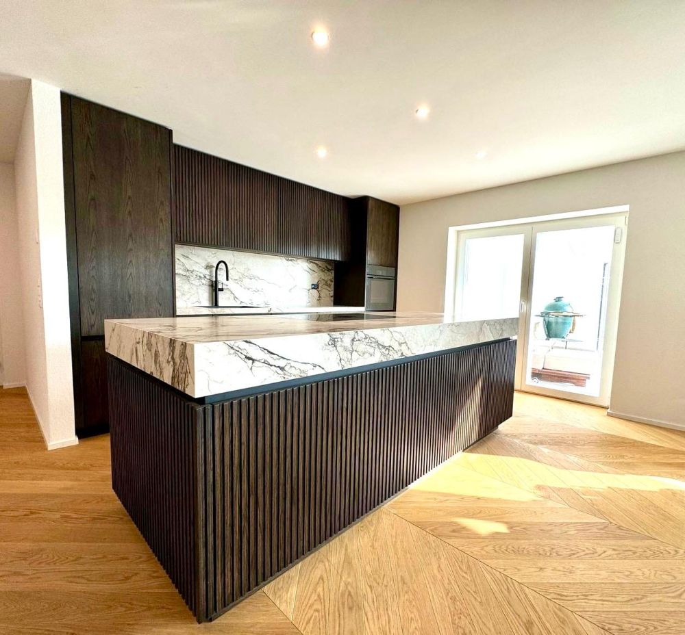 freistehendes 5.5-Zimmer-Einfamilienhaus mit Einliegerwohnung in Zumikon - Bild 3