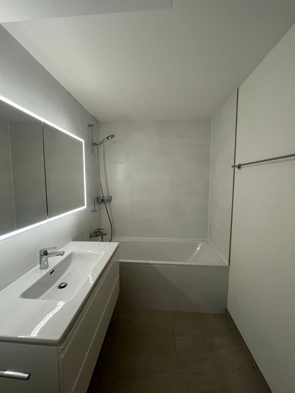 Erstbezug nach hochwertiger Totalsanierung – Wohnen mit Stil an bester Lage in St. Gallen -  Bild 8