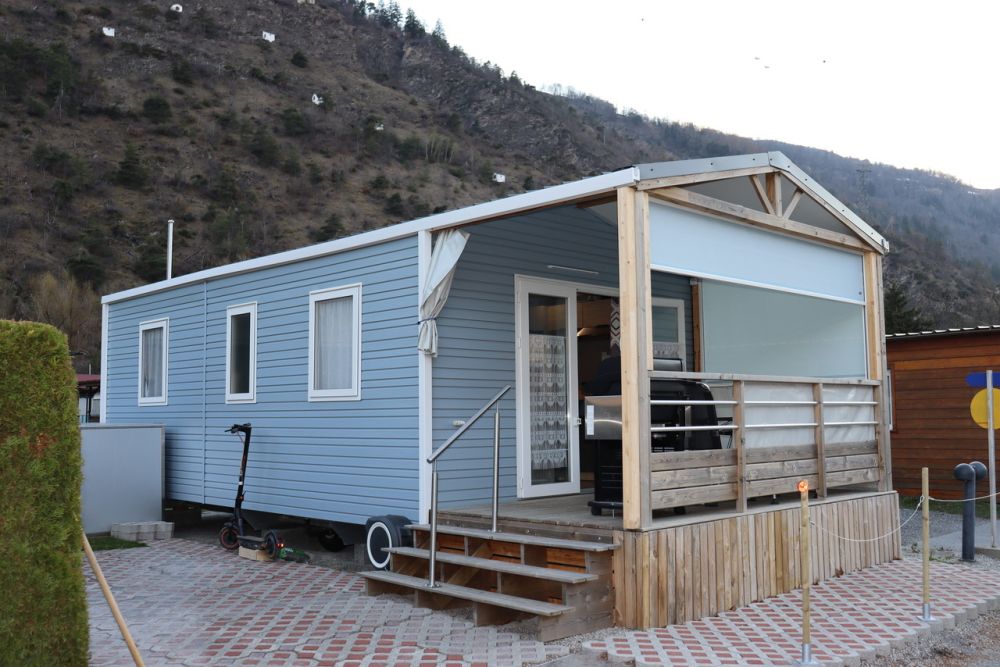 Campinghaus im Raron - neuwertig & voll ausgestattet -  Bild 1