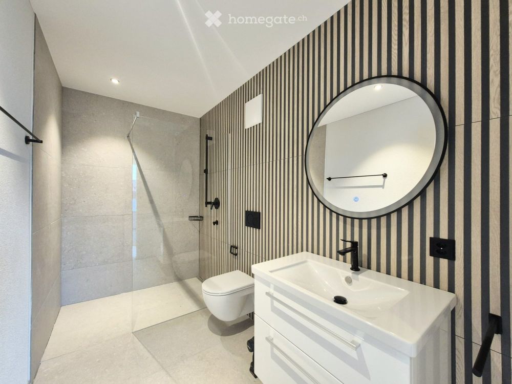 Traumhafte 2.5 Zimmer, 55 m2, EG mit Umschwung - Bild 2