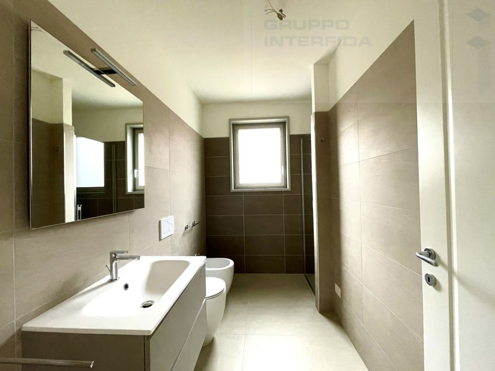 NEUES ZWEIZIMMERWOHNUNG IM OBERSTEN STOCKWERK -  Bild 8