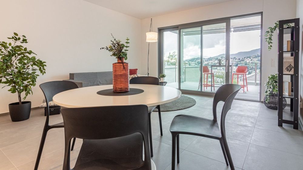 Moderne und ruhige Räume - 3.5 Zimmer in einer exklusiven Residenz am Stadtrand   | Spazi Moderni e Sereni - 3.5 Locali in Residenza Esclusiva ai Confini della Città - pregassona tri-010-HDR.jpg