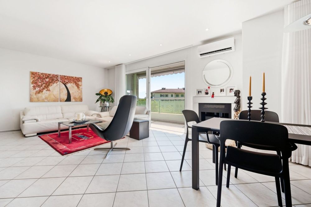 Wohnung mit 5,5 Zimmern und grünem Blick -  Bild 6