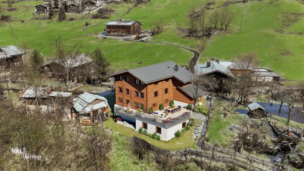 Umbauprojekt in idyllischer Lage: Traumhafte (Zweit)-Wohnungen mit Bergblick - Bild 1