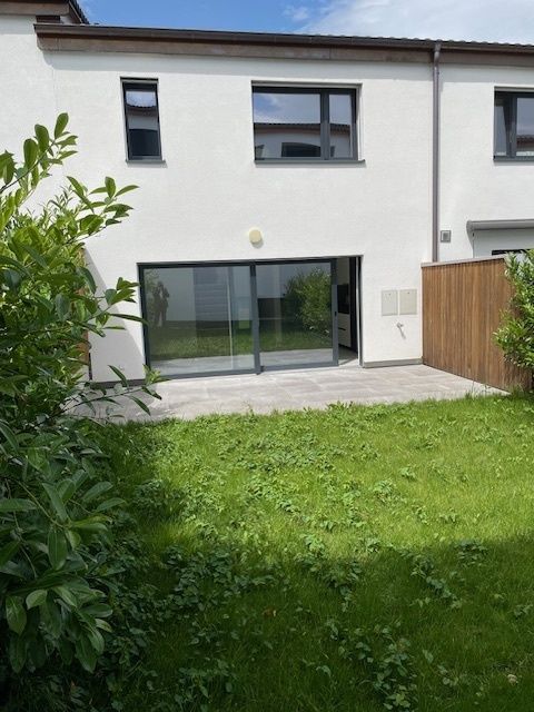 À vendre. Charmante villa mitoyenne de 5.5 pcs. Idéale pour une famill - Bild 12