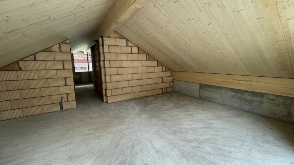 Snowfall Zen Lauinen Saas-Grund Neubau 2026 mit dem E-Skibus ohne Umsteigen zum Alpinexpress. Sichern Sie sich die letzte 4.5 Attikawohnung mit freier Sicht auf die Mischabelgruppe. Reserviert. - Schlafzimmer west